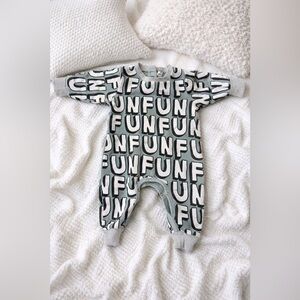 Tiny Tribe Australia “FUN” Graphic Romper | Size 6-9 Months